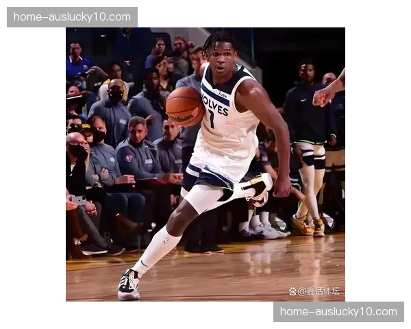 森林狼加时逆转火箭 爱德华兹领袖气质进一步升华